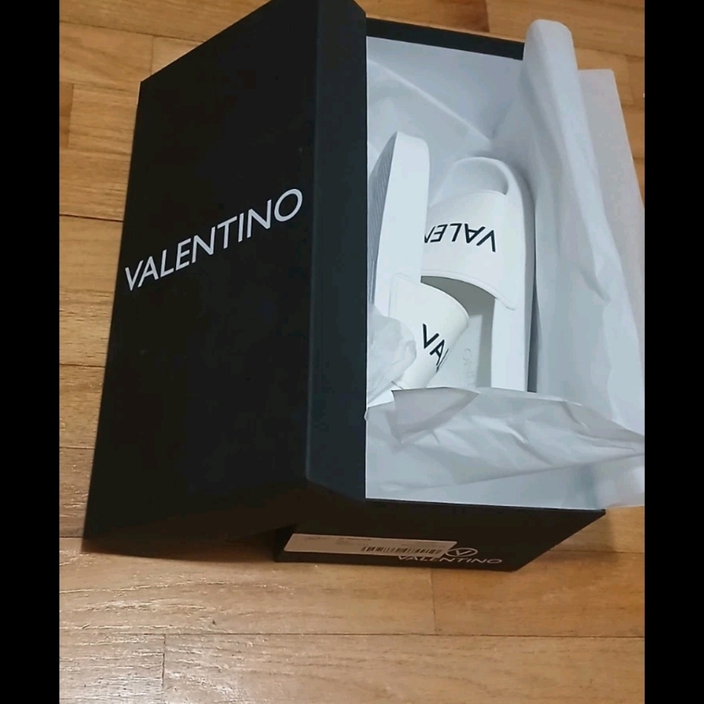 New Valentino Sandals Rubber Pool Flip Flop - Picture 2 of 8